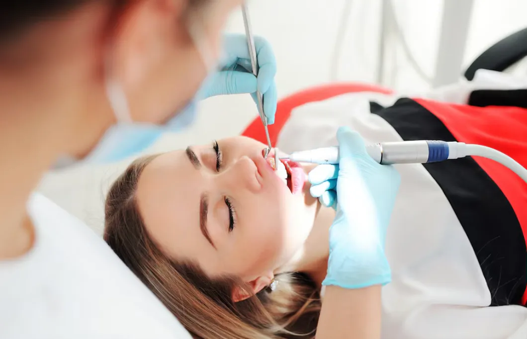 Kanal Tedavisi ve Diş Estetiği